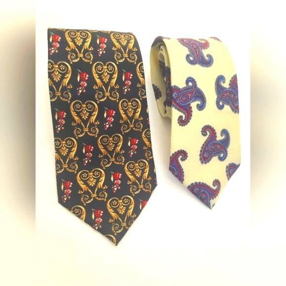 2/20 Christian Dior Vintage set of silk Italian ties. - Picture 1 of 6